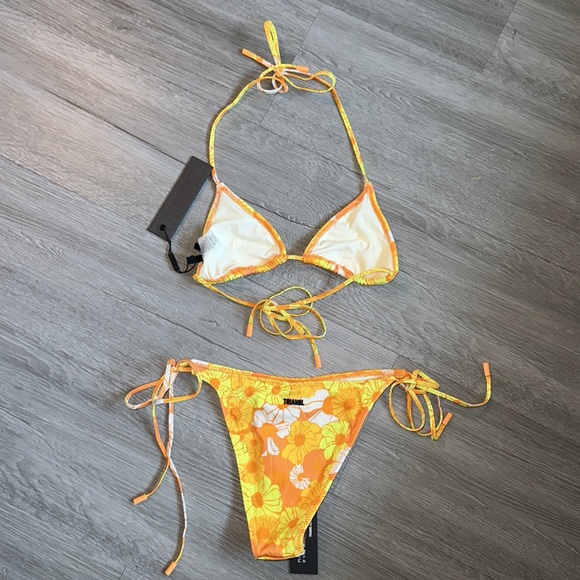 String floral style Swimsuit top and bottom swimsuit set. - Picture 11 of 14